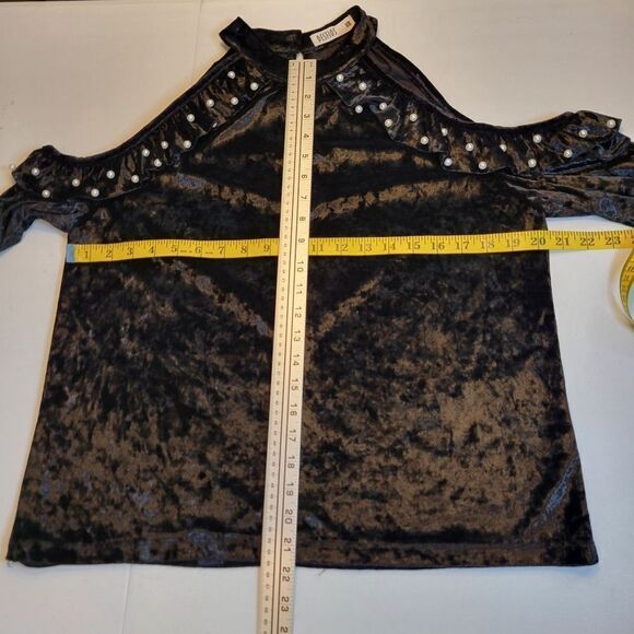 Desfios Black Crushed Velvet Velour Cold Shoulder Long Sleeve Top - Picture 8 of 8